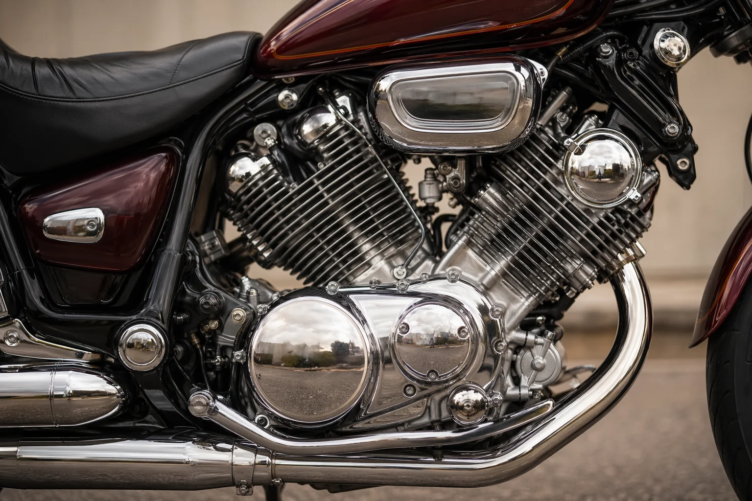 Chromowany silnik V-twin Yamaha Virago 750